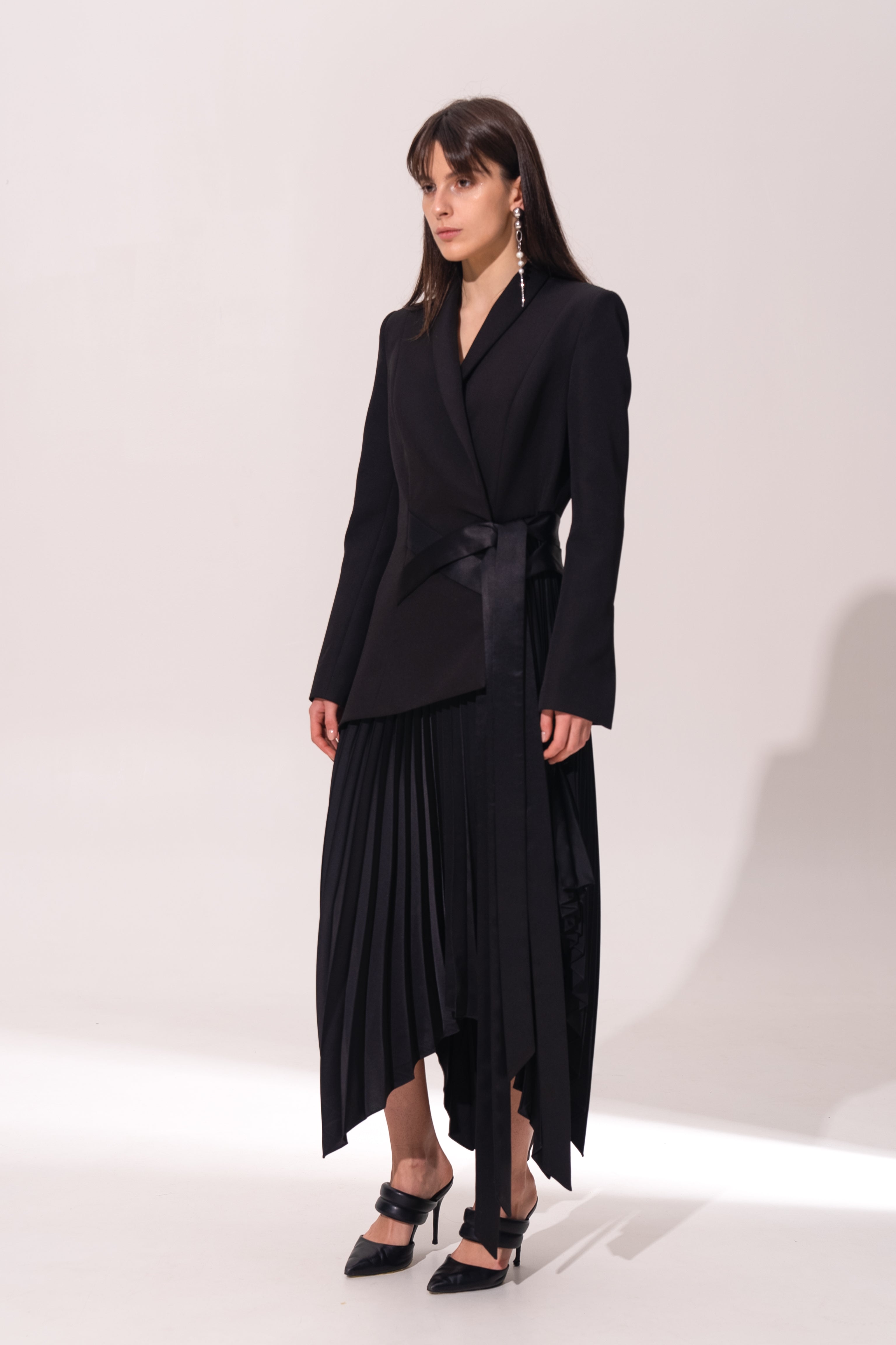 Jacket dress with pleats