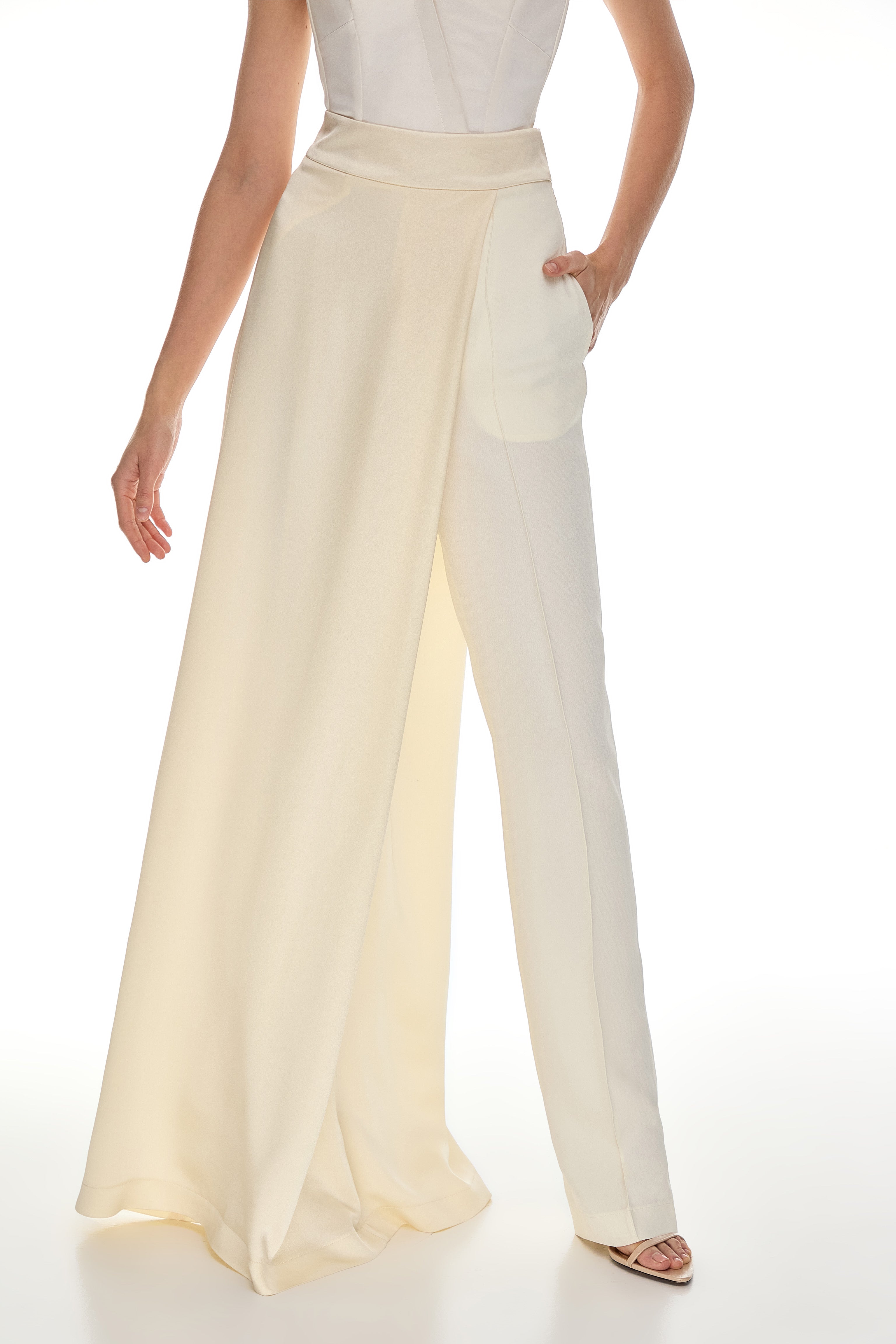 Graphic flow trousers