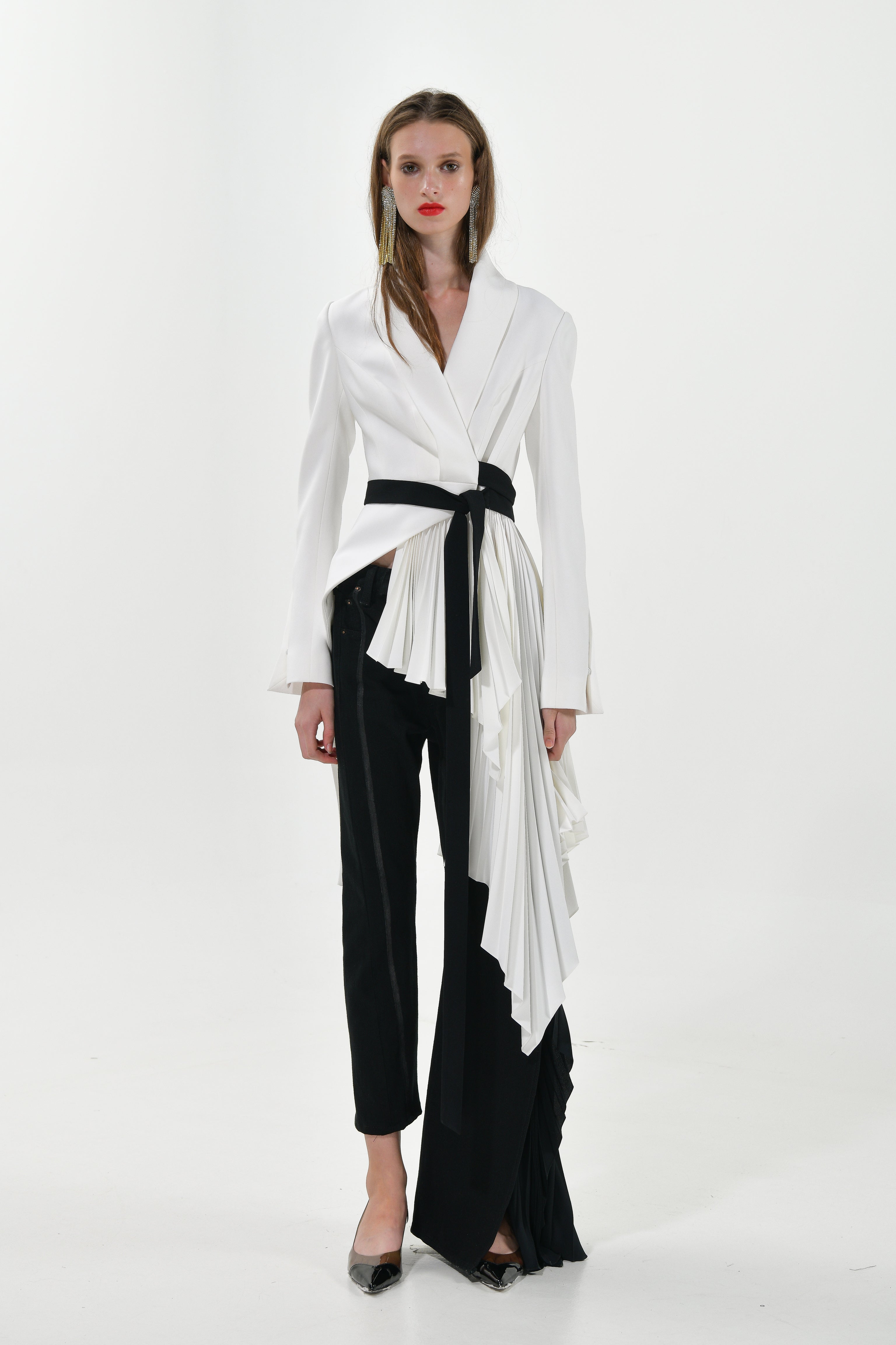 Signature contrast jacket with pleats