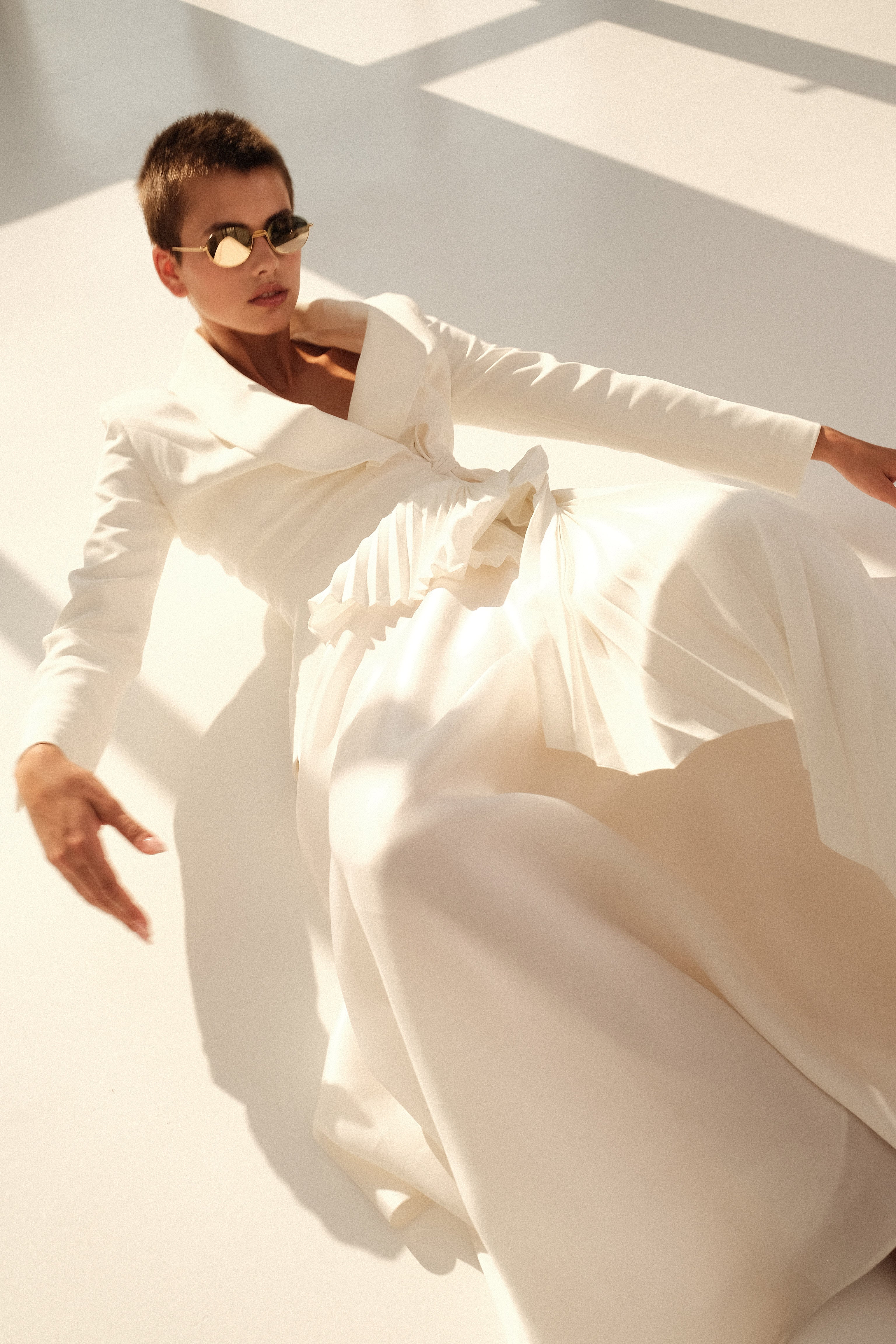 Signature tuxedo jacket with pleats