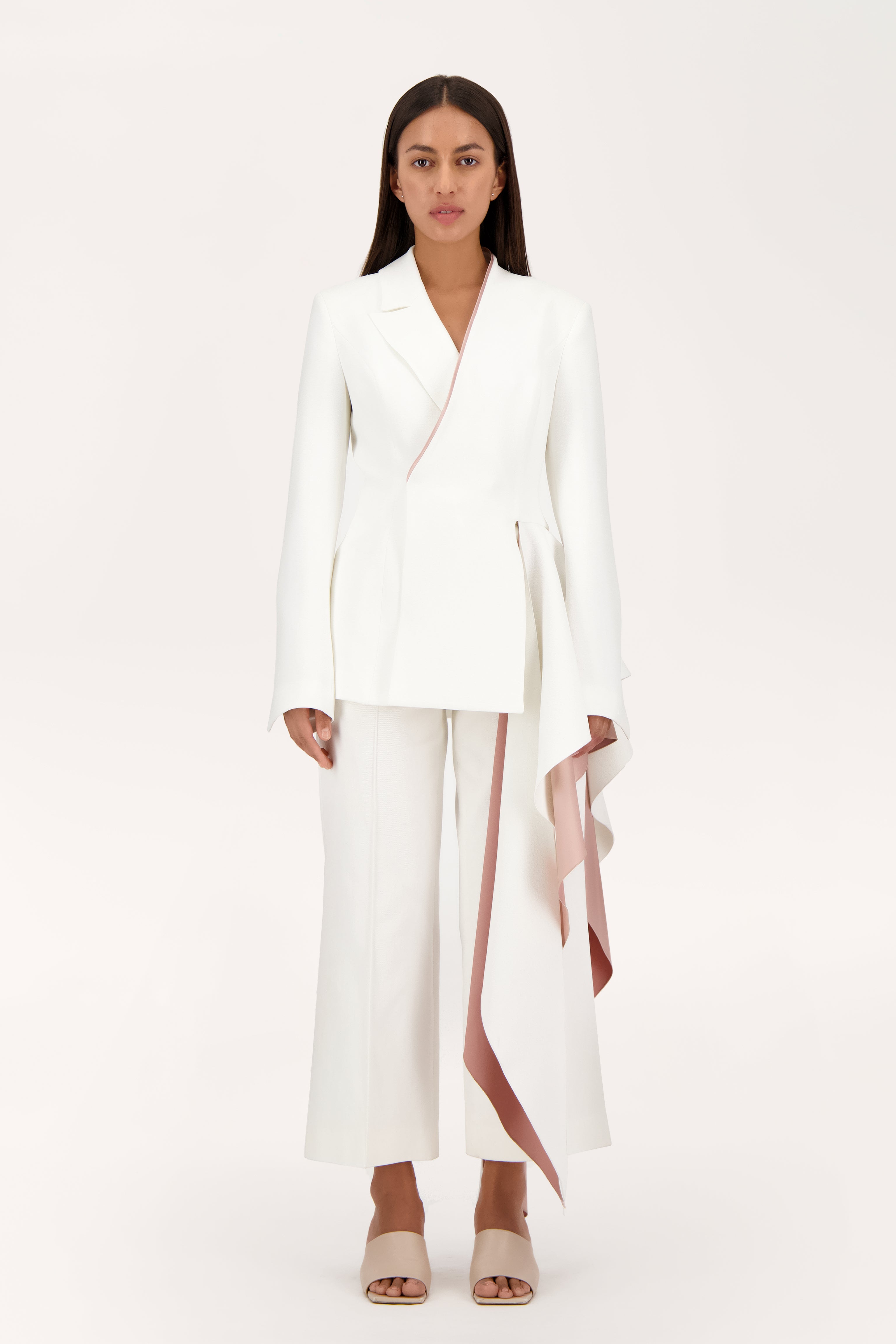 Side ruffle jacket