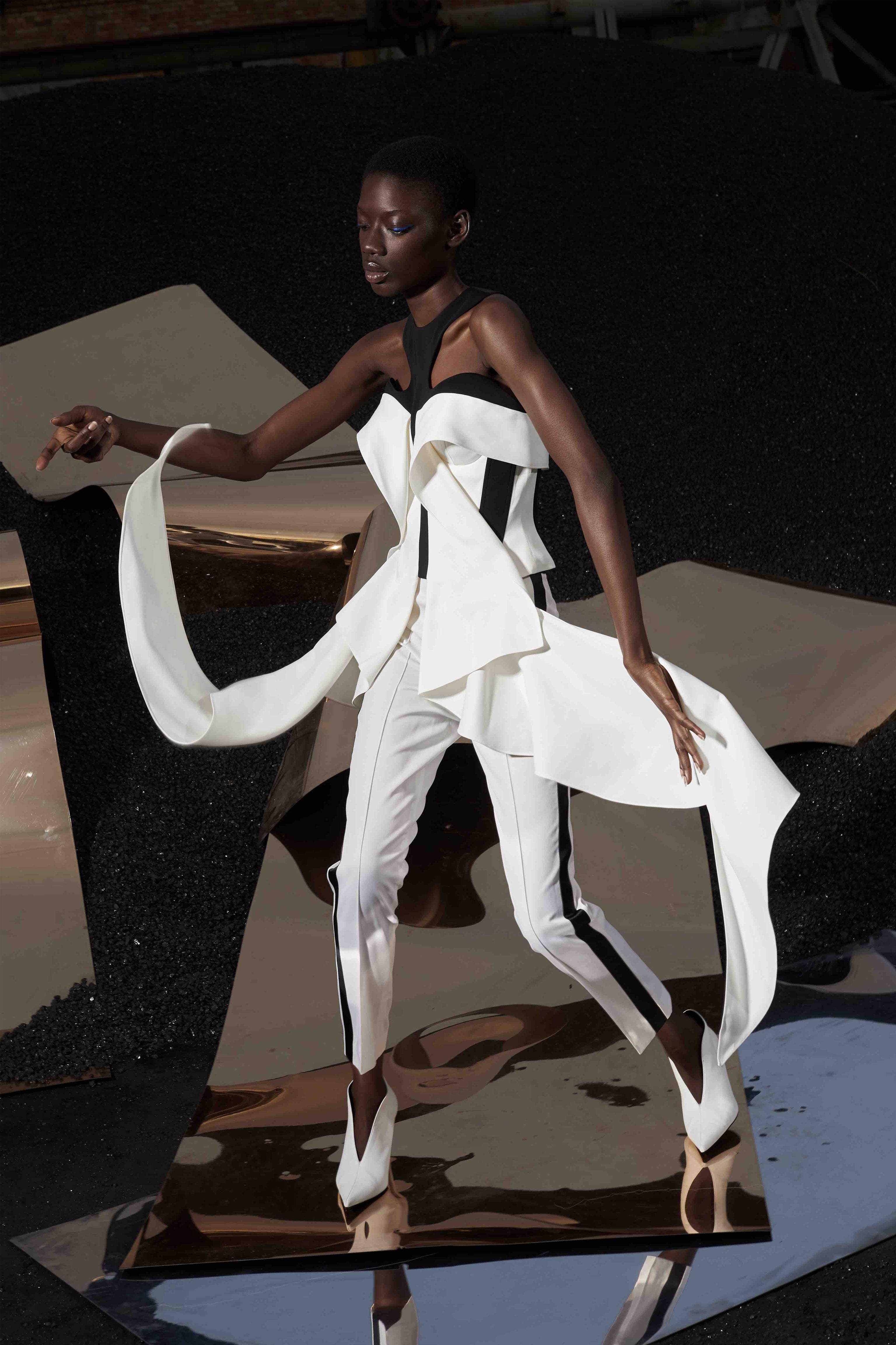Melted columns corset