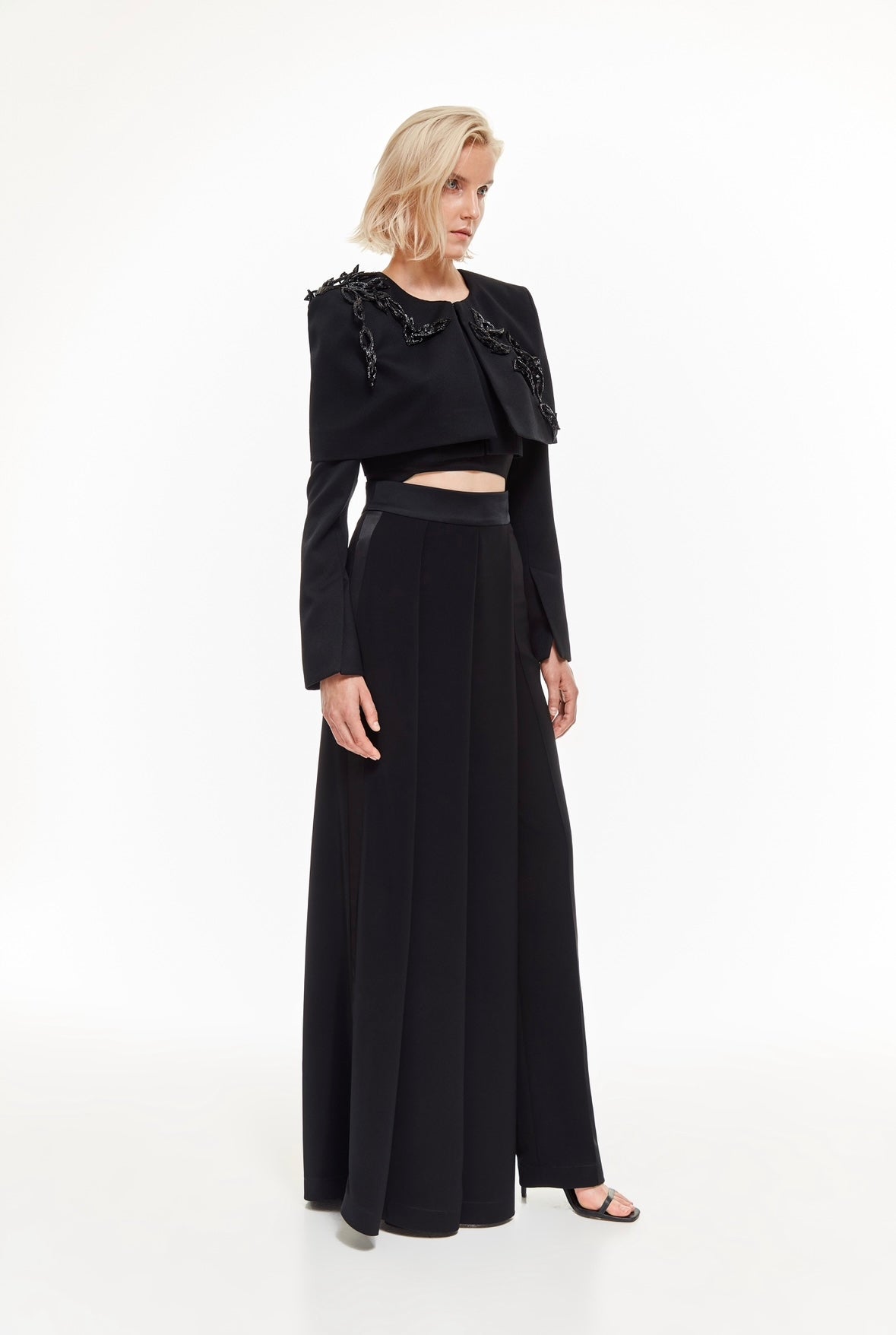Asymmetrical wide pants