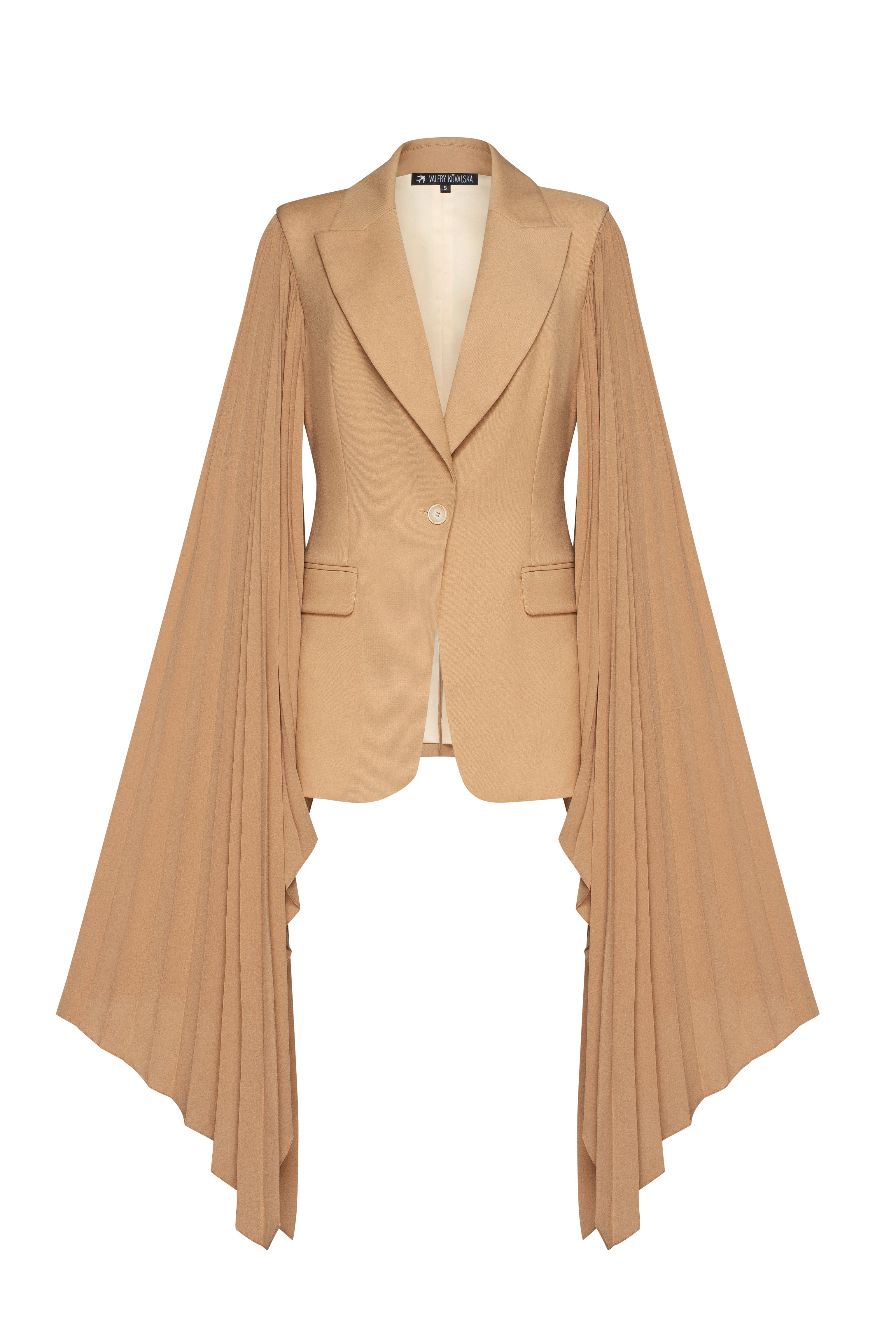 Tuxedo with long pleated sleeves