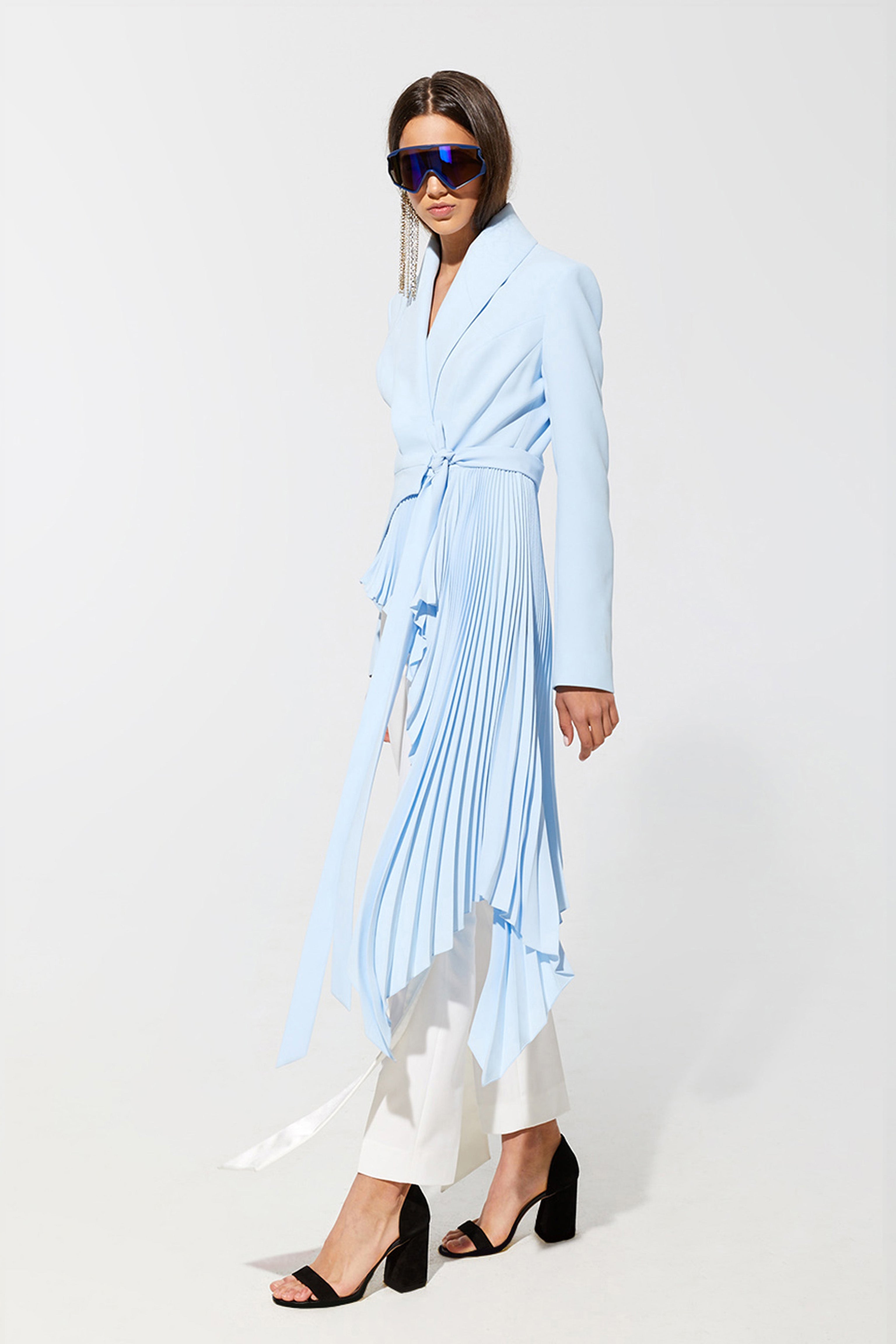Signature tuxedo jacket with pleats