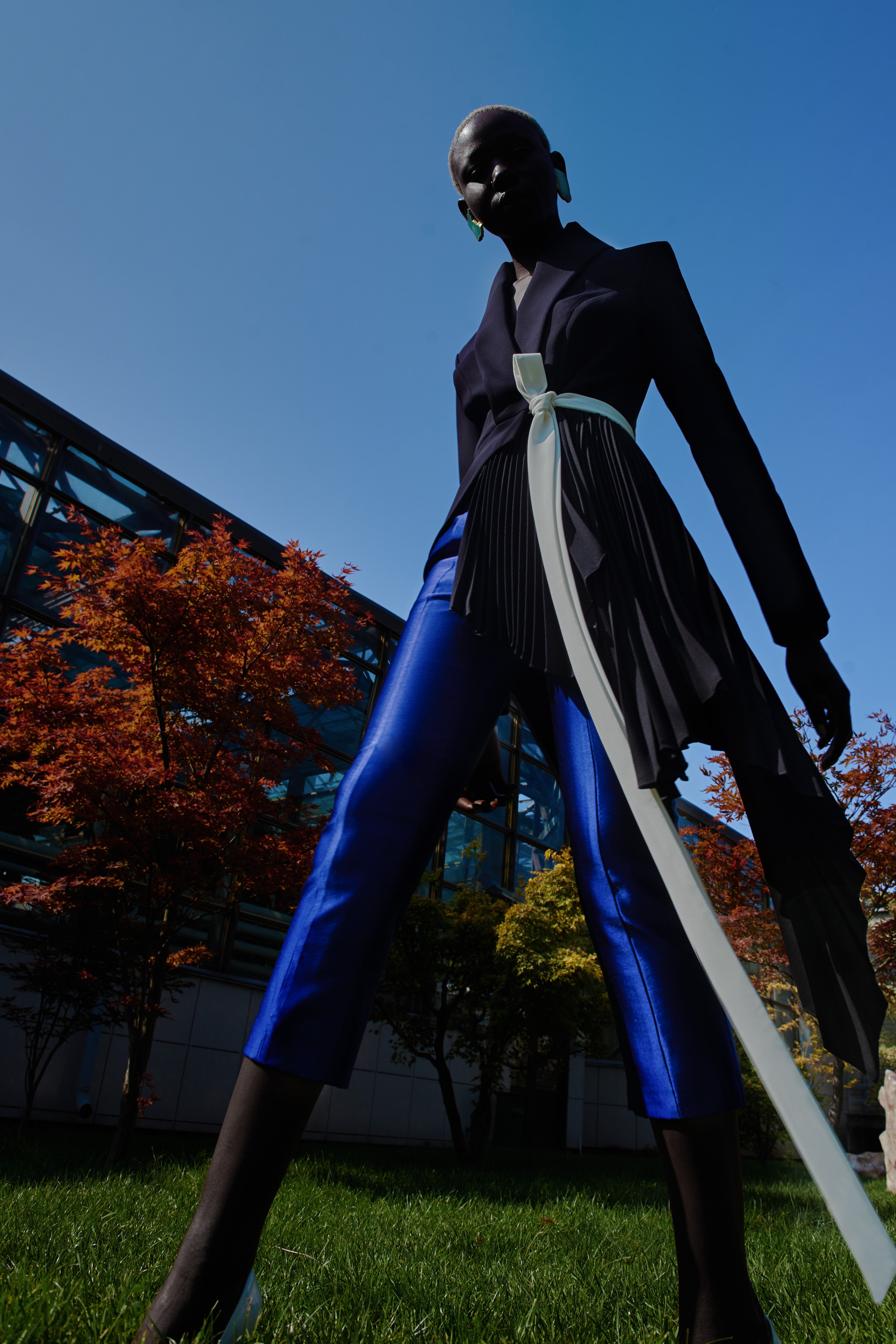 Signature contrast jacket with pleats