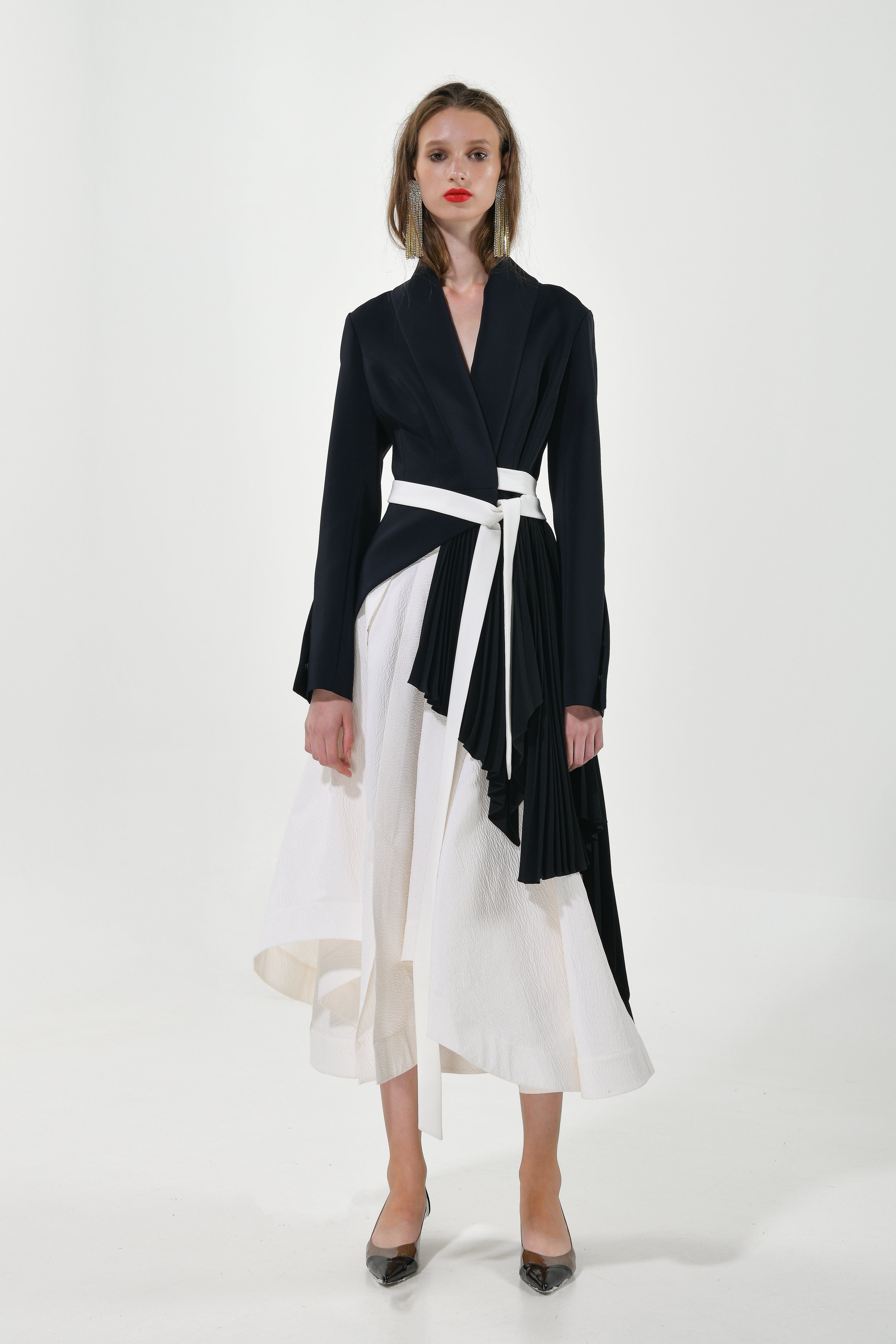 Signature contrast jacket with pleats