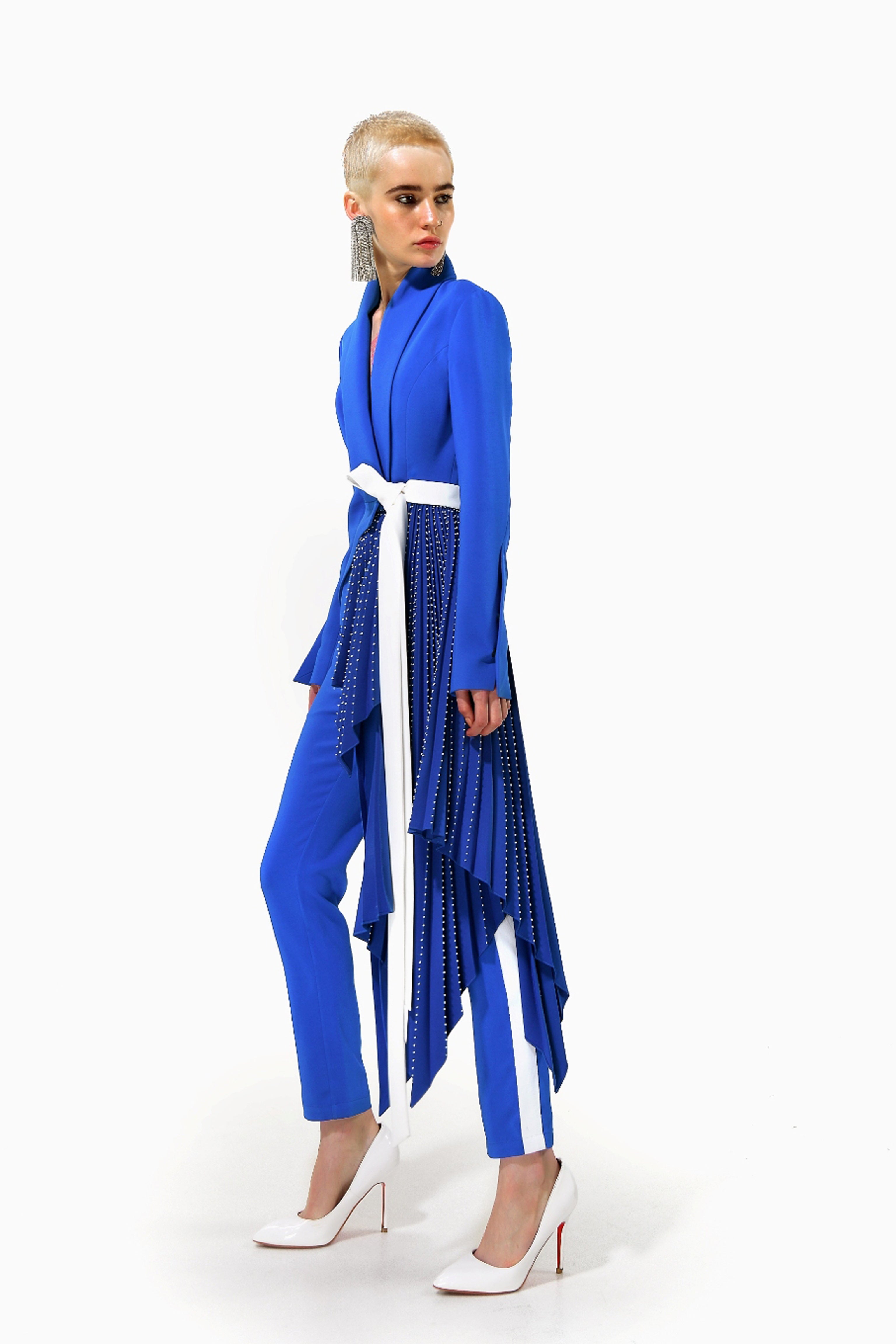 Signature tuxedo jacket with embroidery