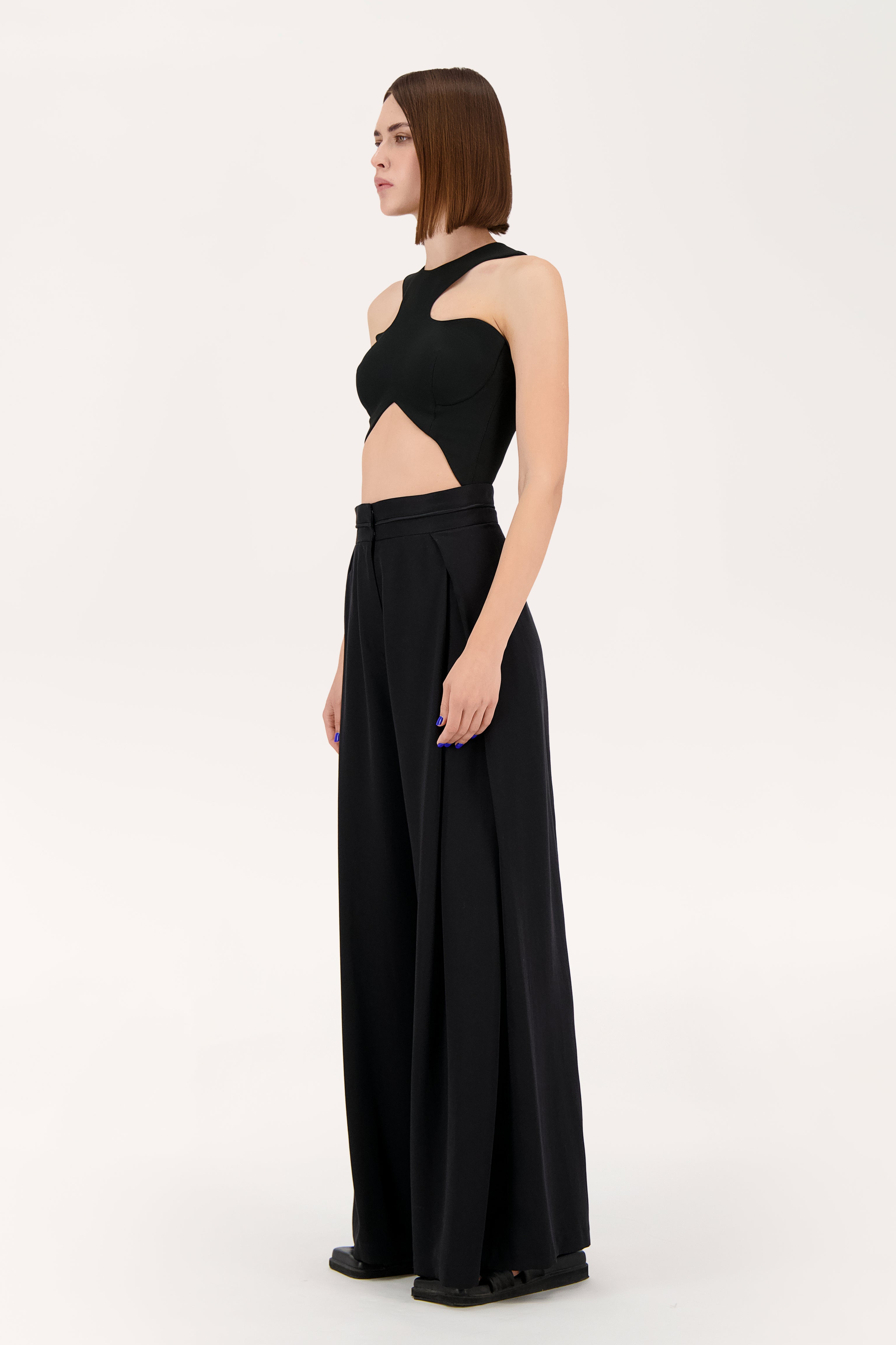 Curved crop corset