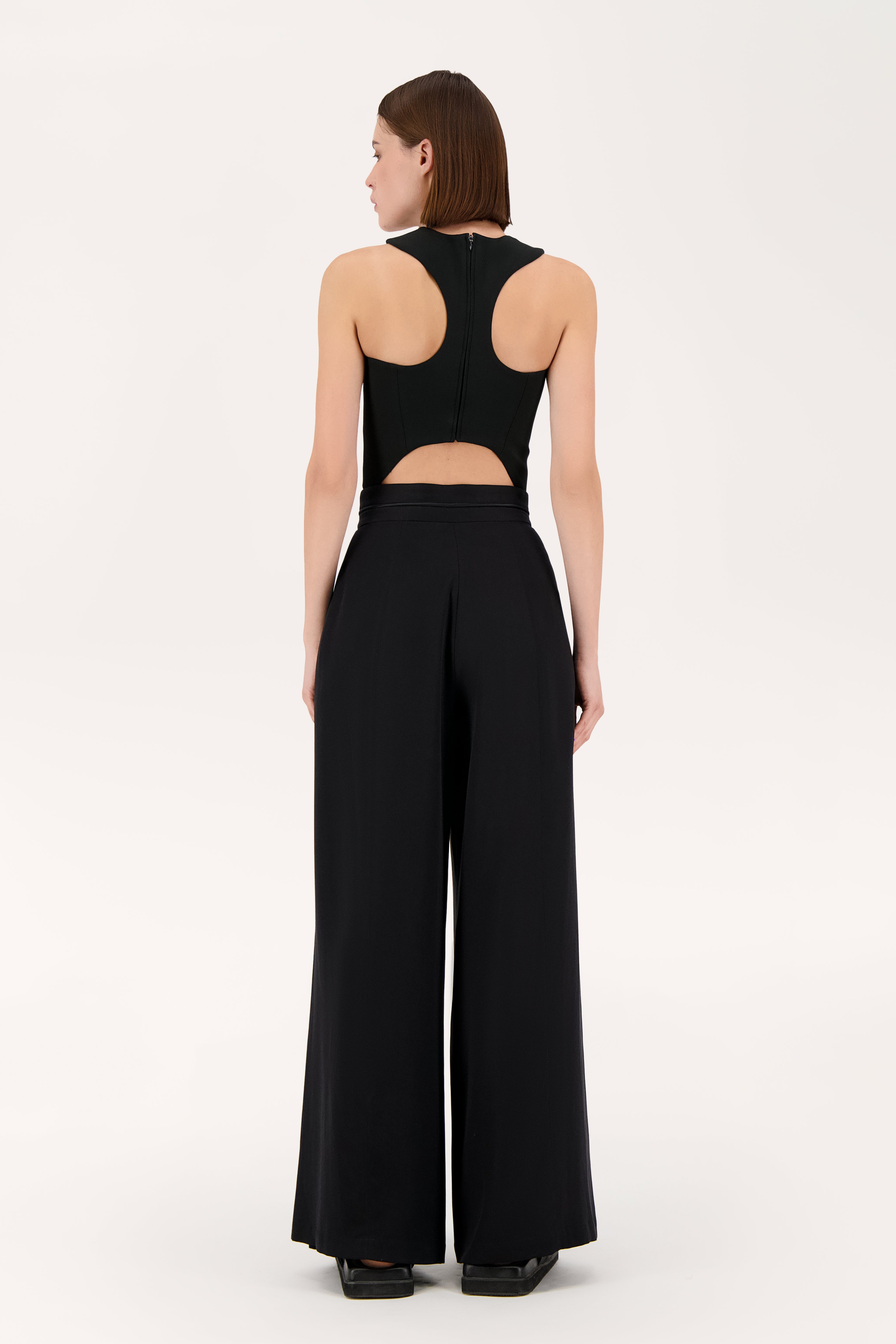 Curved crop corset