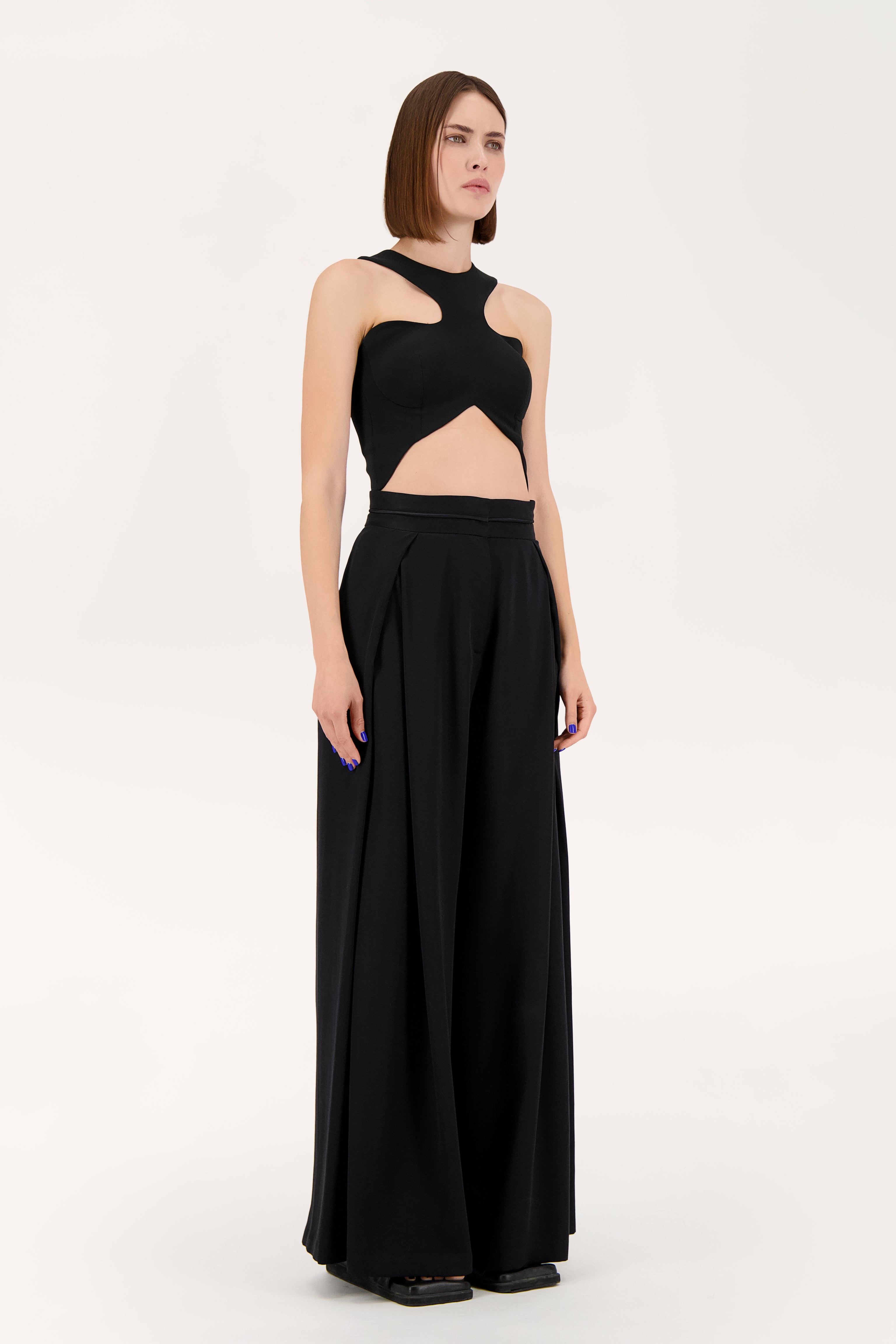 Curved crop corset
