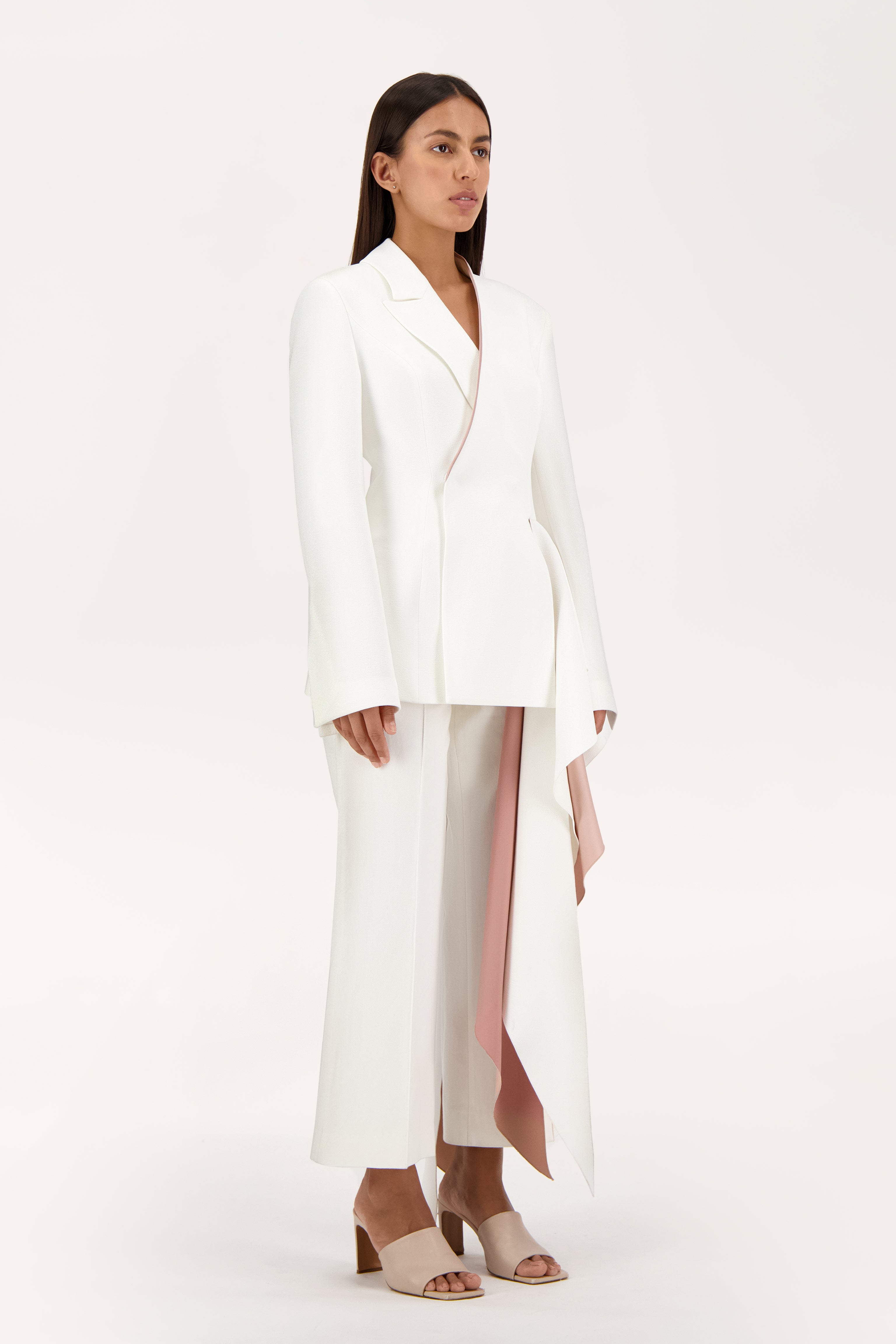 Side ruffle jacket