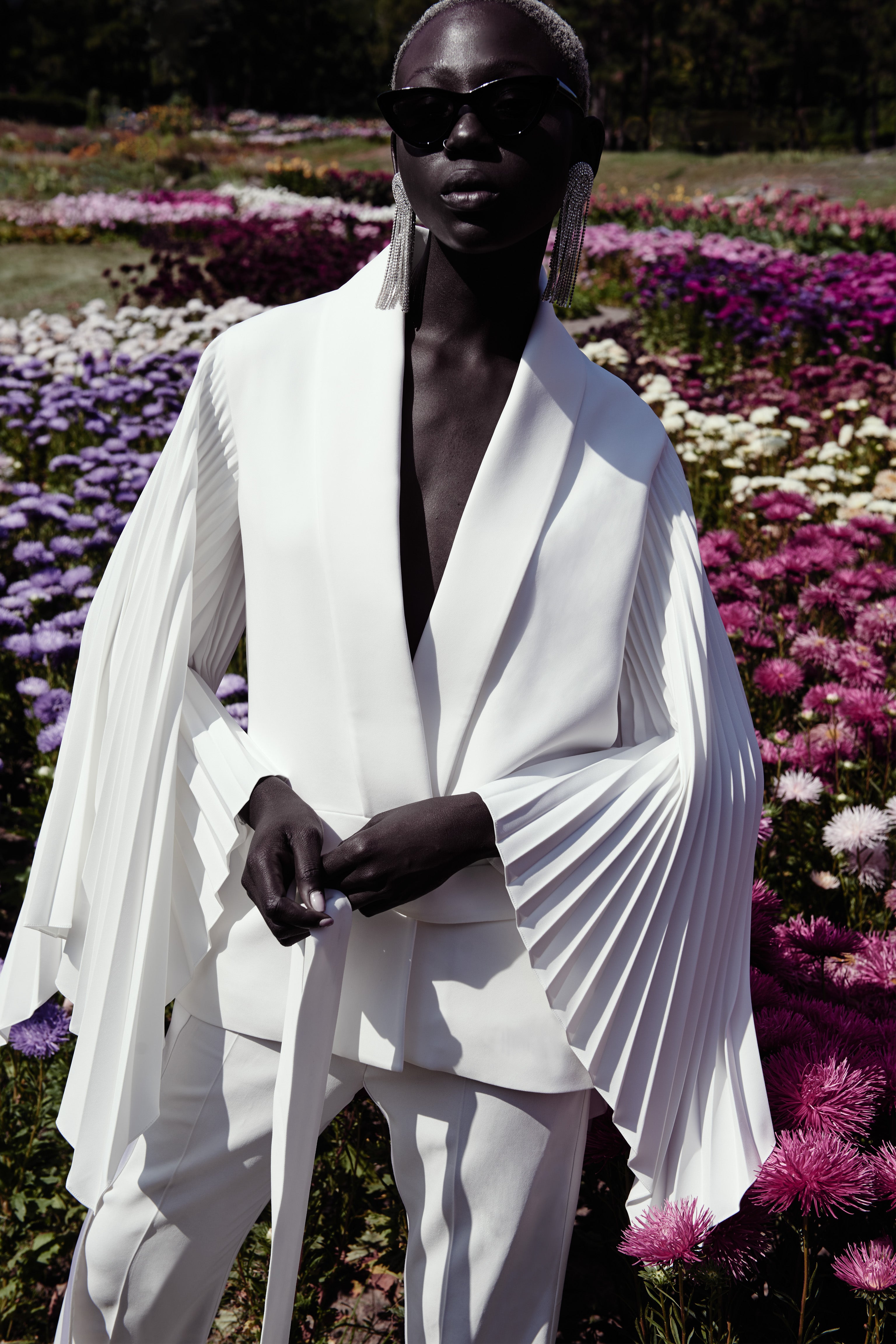 Pleated sleeves jacket